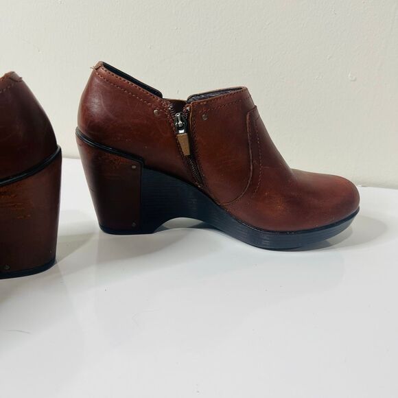 Dansko Brown Leather Wedge Ankle Booties Sz 38 - Picture 5 of 8